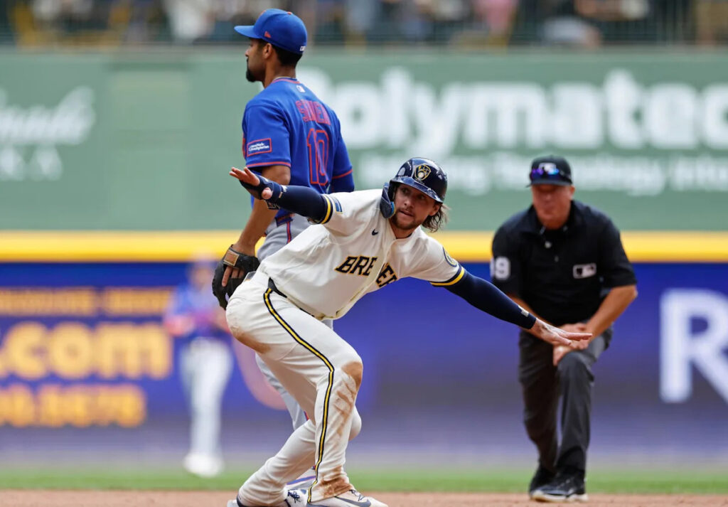 Mets Morning News: Misplays lead to loss in Milwaukee Mets Morning News: Misplays lead to loss in Milwaukee