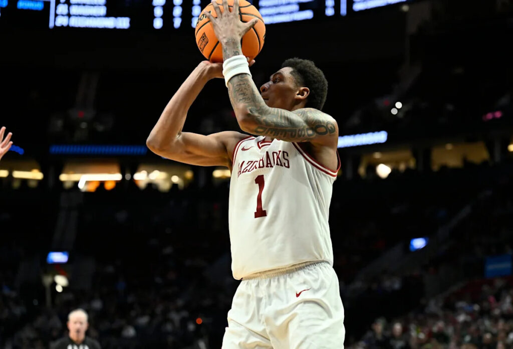 Cavs sign rookie Meleek Thomas to a four-year deal