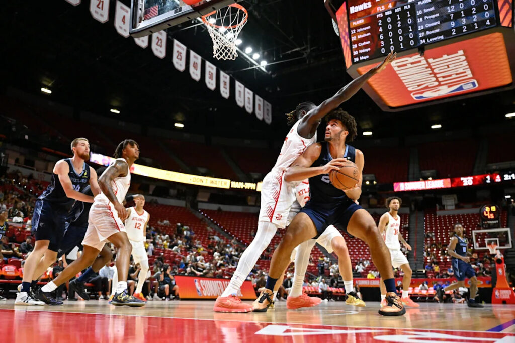 Boozer, Memphis Dominate Atlanta In Summer League Play Boozer, Memphis Dominate Atlanta In Summer League Play