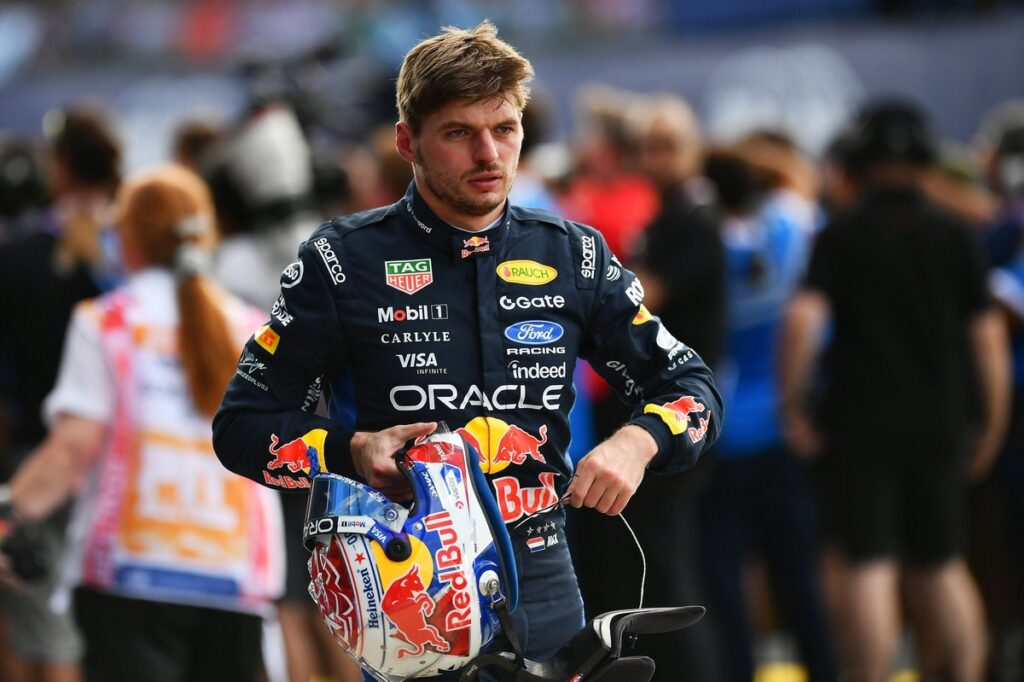 Verstappen “fed up” with Red Bull issues as he reveals cause of British GP crash Verstappen “fed up” with Red Bull issues as he reveals cause of British GP crash