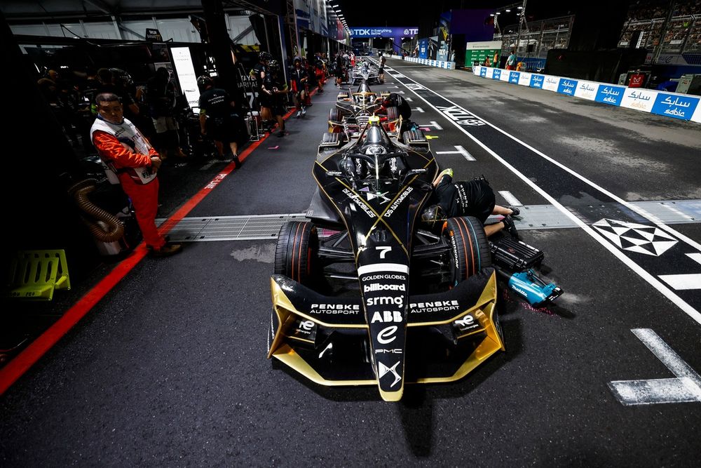 Taylor Barnard, DS Penske