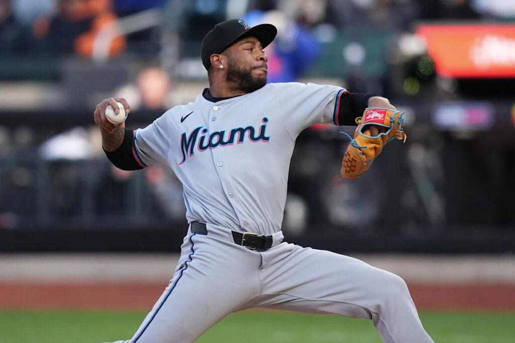 Mets call up Xzavion Curry and Tobias Myers, place Austin Warren on IL, DFA Matt Seelinger