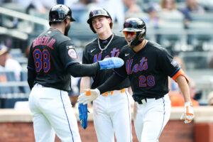 Mets come back to win against the Dodgers, avoid season sweep Mets come back to win against the Dodgers, avoid season sweep