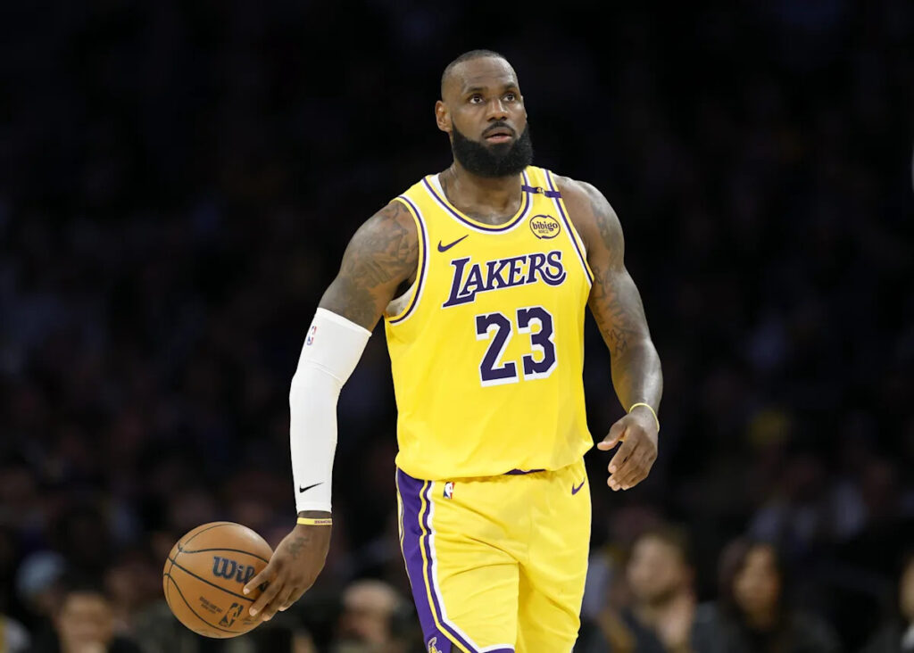LeBron James still hasn’t made a decision; Cleveland remains in the race LeBron James still hasn’t made a decision; Cleveland remains in the race