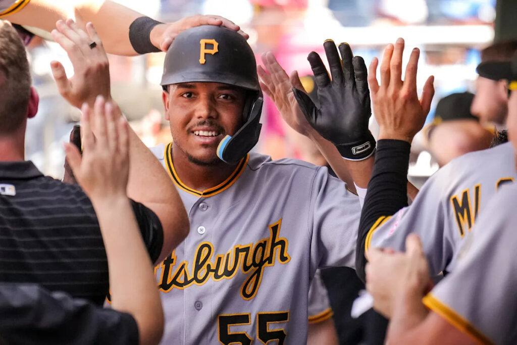 Fantasy Baseball Waiver Wire: Slugger Esmerlyn Valdez headlines pickups for 4th of July weekend