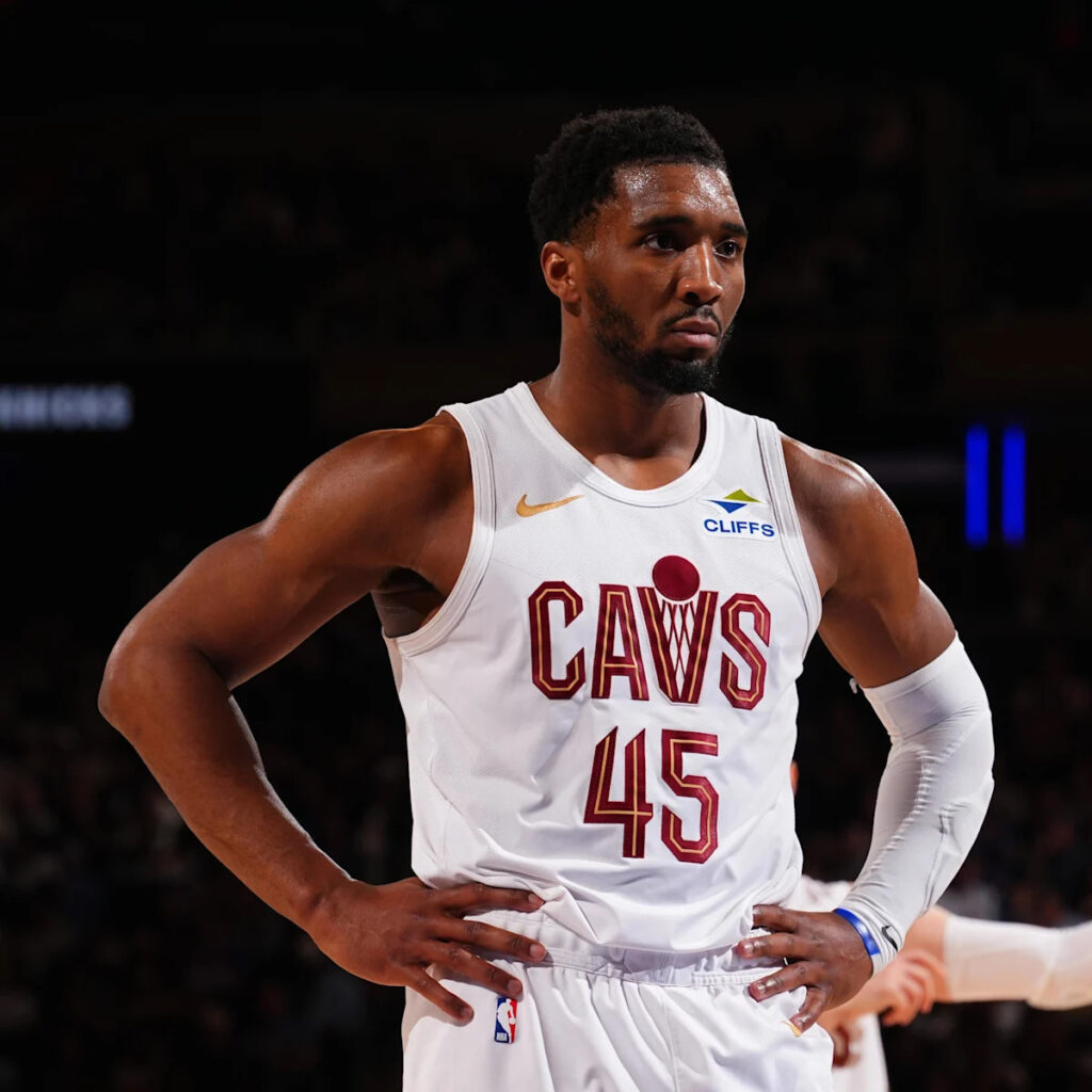 Donovan Mitchell inks new deal with Cavs Donovan Mitchell inks new deal with Cavs