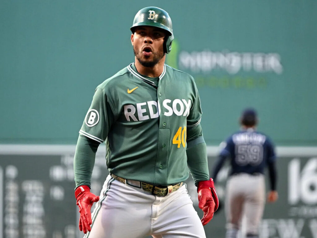 Red Sox post 11th straight win, longest streak in a decade, move into AL wild-card spot Red Sox post 11th straight win, longest streak in a decade, move into AL wild-card spot