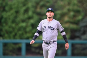 Yankees place Cody Bellinger on injured list, recall Spencer Jones