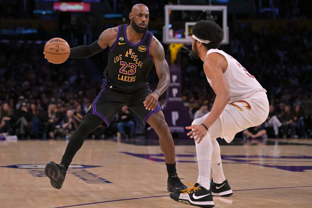 Rival teams view a potential LeBron and Cavs reunion as ‘the scenario to beat’ Rival teams view a potential LeBron and Cavs reunion as ‘the scenario to beat’