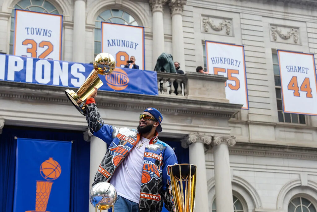 Karl-Anthony Towns contract situation still looms over Knicks’ offseason Karl-Anthony Towns contract situation still looms over Knicks’ offseason