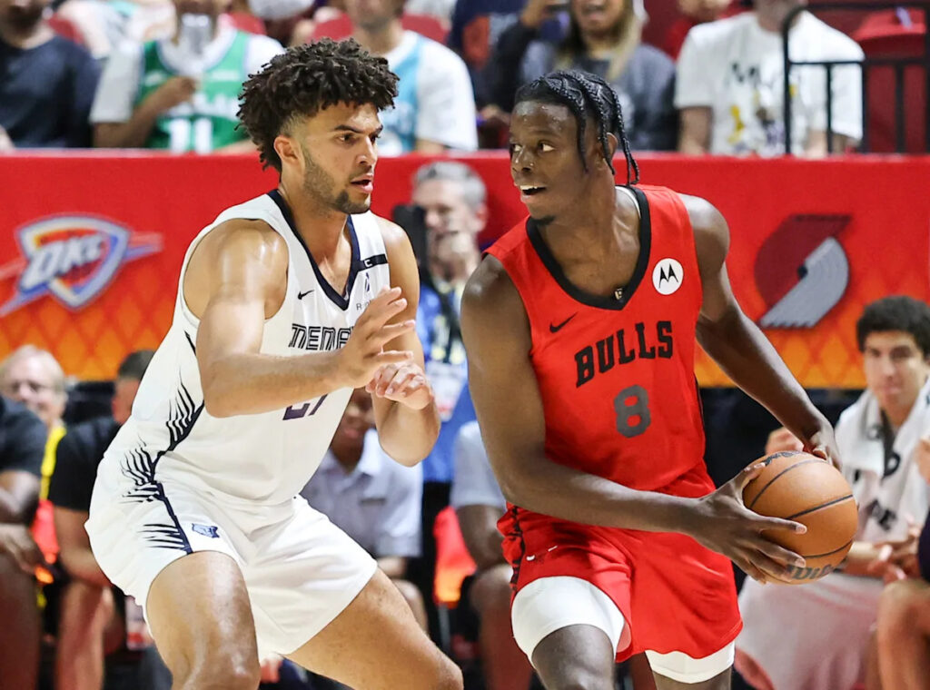 Caleb Wilson scores 35 points for Bulls in NBA Summer League debut, but loses 97-96 to Cameron Boozer’s Grizzlies Caleb Wilson scores 35 points for Bulls in NBA Summer League debut, but loses 97-96 to Cameron Boozer’s Grizzlies