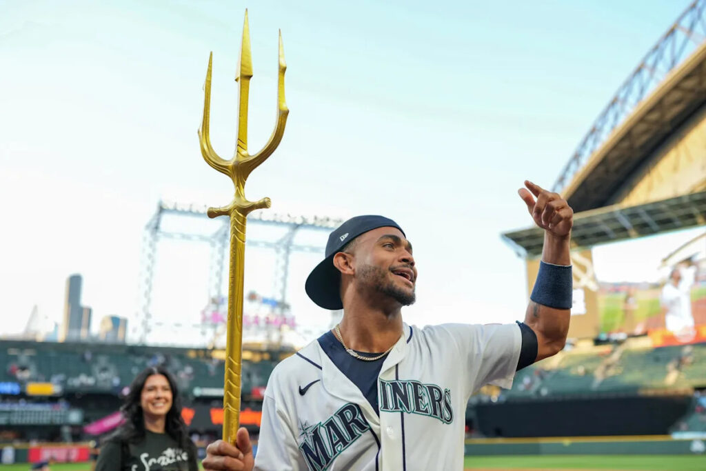Mariners wait out Giants, win 4-3 in extras Mariners wait out Giants, win 4-3 in extras