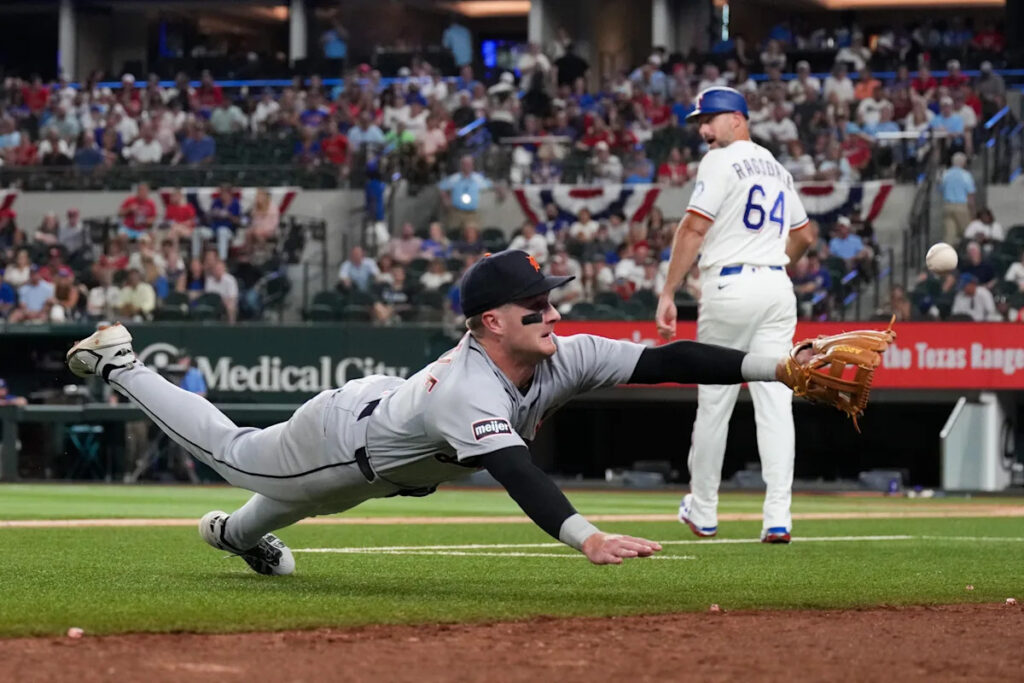 Tigers’ winning streak ends with dismal series opener against Rangers Tigers’ winning streak ends with dismal series opener against Rangers