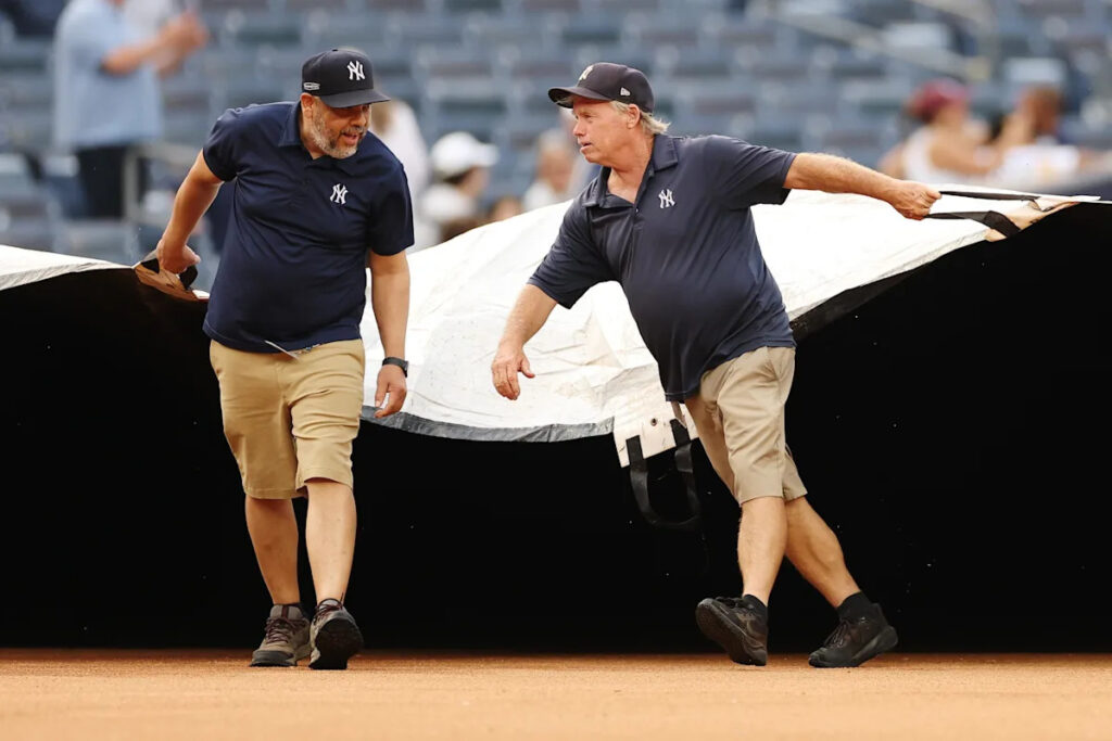 Yankees, Twins in rain delay on Friday night Yankees, Twins in rain delay on Friday night