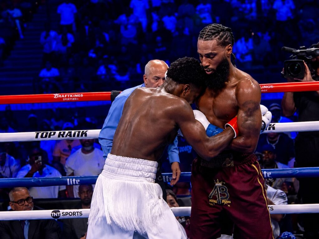 Abdullah Mason Rallies To Stop Albert Bell In 12th Round, Retains WBO Lightweight Title Abdullah Mason Rallies To Stop Albert Bell In 12th Round, Retains WBO Lightweight Title