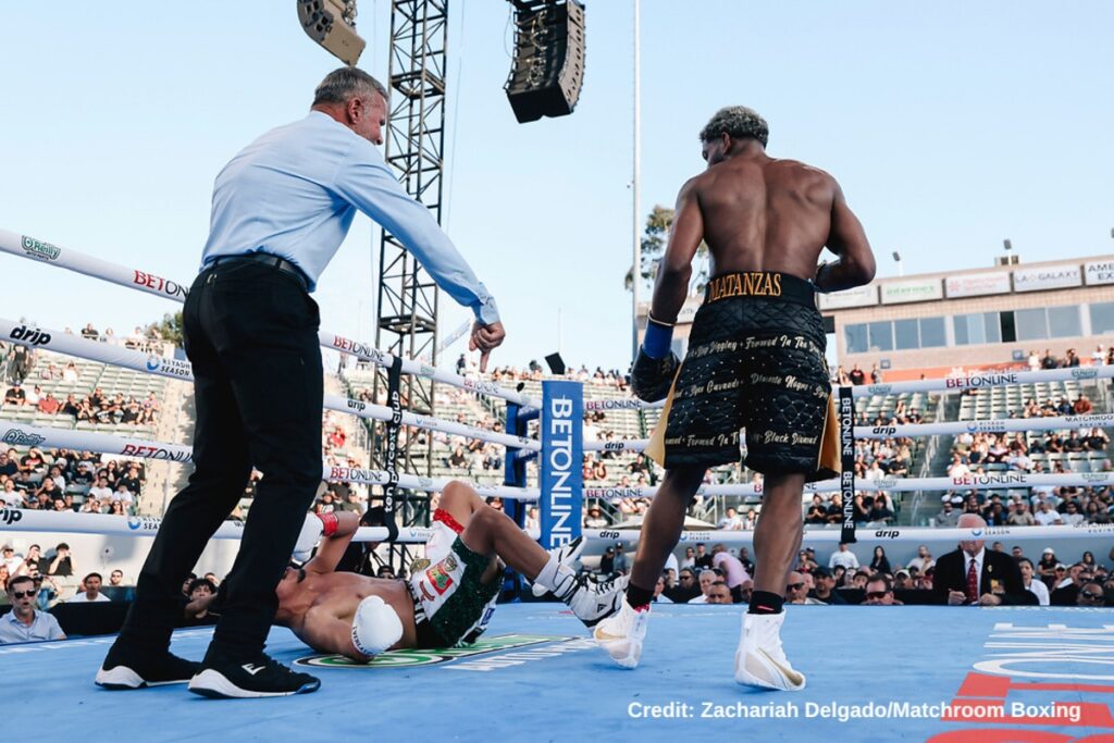 Andy Cruz Crushes Abraham Montoya In Third-Round TKO Andy Cruz Crushes Abraham Montoya In Third-Round TKO