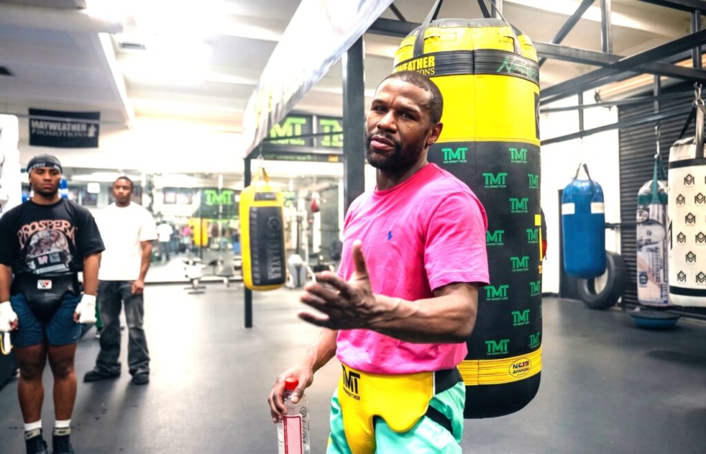 Floyd Mayweather Declares He’s Still ‘The Face Of Boxing’ At 50 Floyd Mayweather Declares He’s Still ‘The Face Of Boxing’ At 50