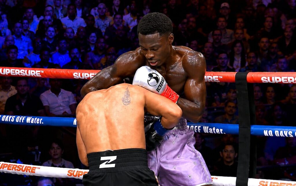 Richardson Hitchins Shuts Out Ricardo Salas in Welterweight Debut Richardson Hitchins Shuts Out Ricardo Salas in Welterweight Debut