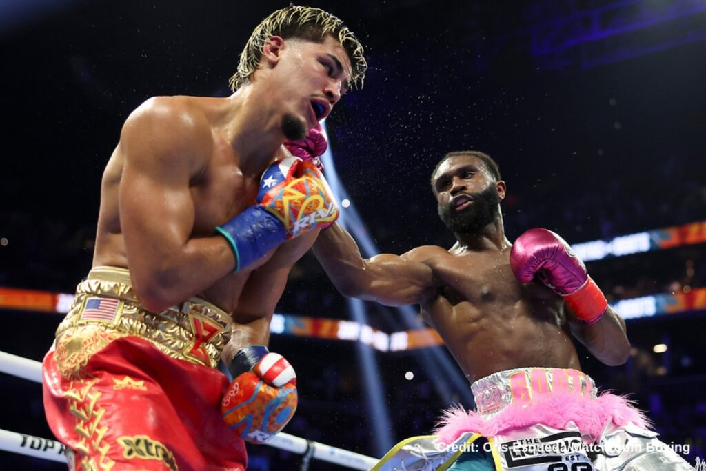Jaron ‘Boots’ Ennis Joins Boxing’s Exclusive Club of Unbeaten World Champions Jaron ‘Boots’ Ennis Joins Boxing’s Exclusive Club of Unbeaten World Champions