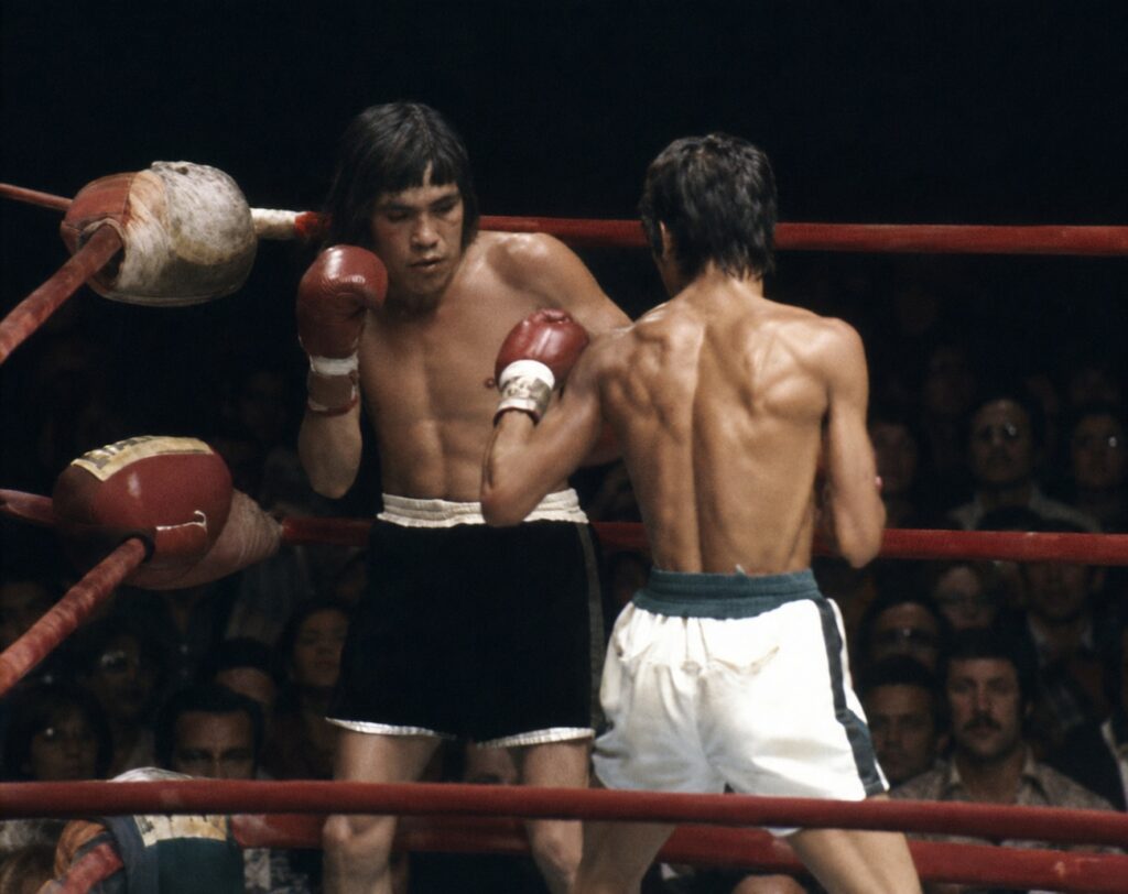 Alexis Arguello Stuns Rubén Olivares To Win Featherweight Title In 1974 Classic Alexis Arguello Stuns Rubén Olivares To Win Featherweight Title In 1974 Classic