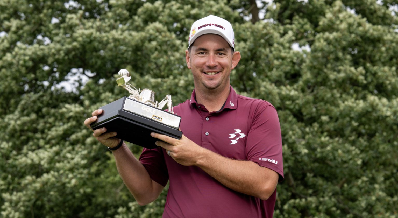 Herbert digs deep at JCB to lift LIV Golf UK title