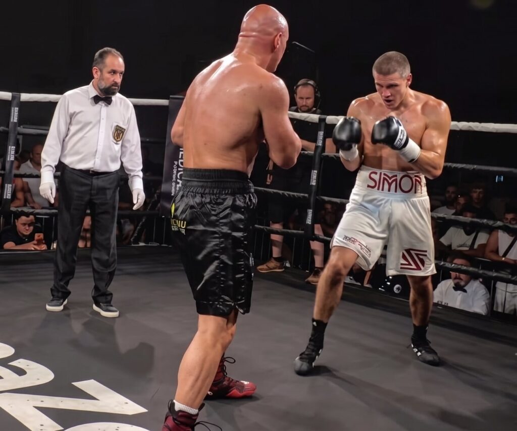 Safe Route To Canelo? Fans See Hamzah Sheeraz vs. Simon Zachenhuber Fight as Protection Safe Route To Canelo? Fans See Hamzah Sheeraz vs. Simon Zachenhuber Fight as Protection