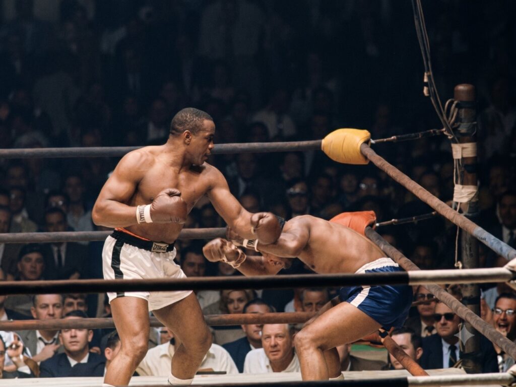 Sonny Liston Crushes Floyd Patterson Again In Historic Million-Dollar Rematch Sonny Liston Crushes Floyd Patterson Again In Historic Million-Dollar Rematch