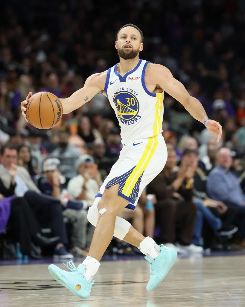 Brooks also said the <a class="link " href="https://sports.yahoo.com/nba/teams/golden-state/" data-i13n="sec:content-canvas;subsec:anchor_text;elm:context_link" data-ylk="slk:Warriors;sec:content-canvas;subsec:anchor_text;elm:context_link;itc:0" data-yga="{"yLinkElement":"context_link","yModuleName":"content-canvas","yLinkText":"Warriors","ySubModuleName":"anchor_text","yHasCommerce":false}">Warriors</a>’ Steph Curry is on his list of biggest complainers. Getty Images