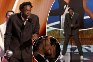 OG Anunoby cracks up Knicks teammates, ESPYs audience after winning Play of the Year OG Anunoby cracks up Knicks teammates, ESPYs audience after winning Play of the Year