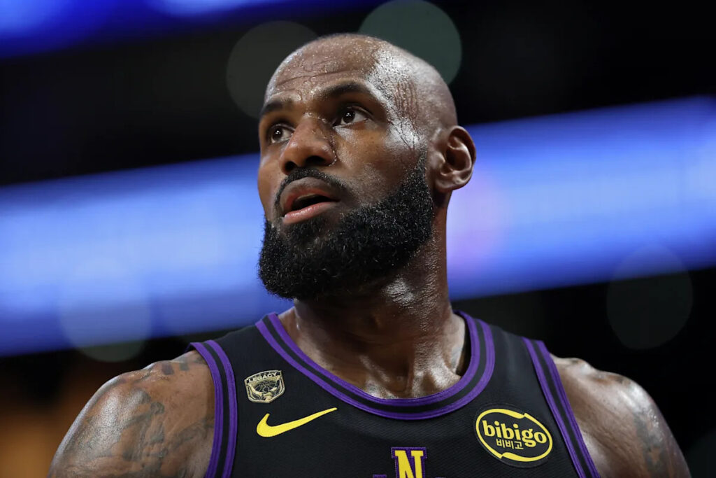 LeBron James mum on free-agency destination after Tyrese Haliburton inquires about decision at Fanatics Fest LeBron James mum on free-agency destination after Tyrese Haliburton inquires about decision at Fanatics Fest