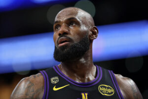 LeBron James mum on free-agency destination after Tyrese Haliburton inquires about decision at Fanatics Fest