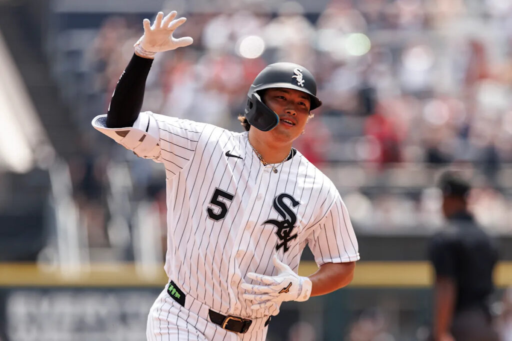 Munetaka Murakami rockets 2 homers with parents in attendance on his bobblehead day while White Sox clobber Astros