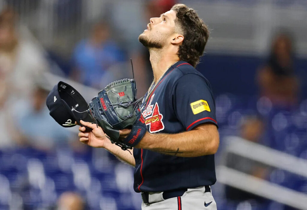 Braves recall Victor Mederos, option Conner Thomas