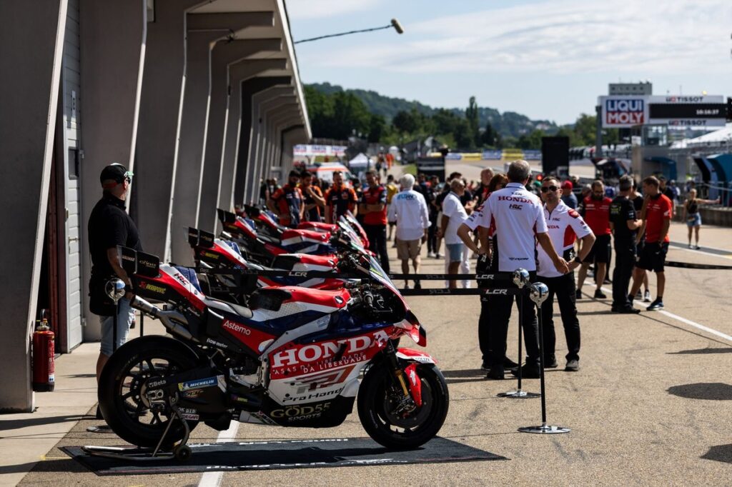 MotoGP’s single-bike proposal on brink of collapse MotoGP’s single-bike proposal on brink of collapse