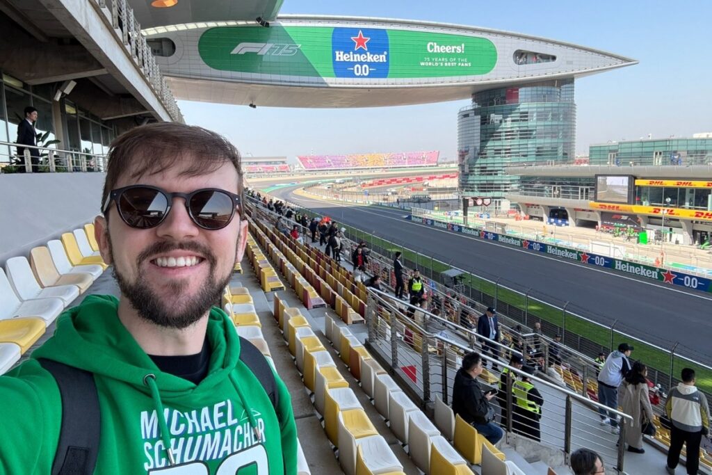 Is this the luckiest F1 fan on the planet? Is this the luckiest F1 fan on the planet?