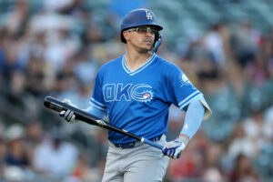 Kiké Hernández is back, Alex Freeland optioned to Triple-A
