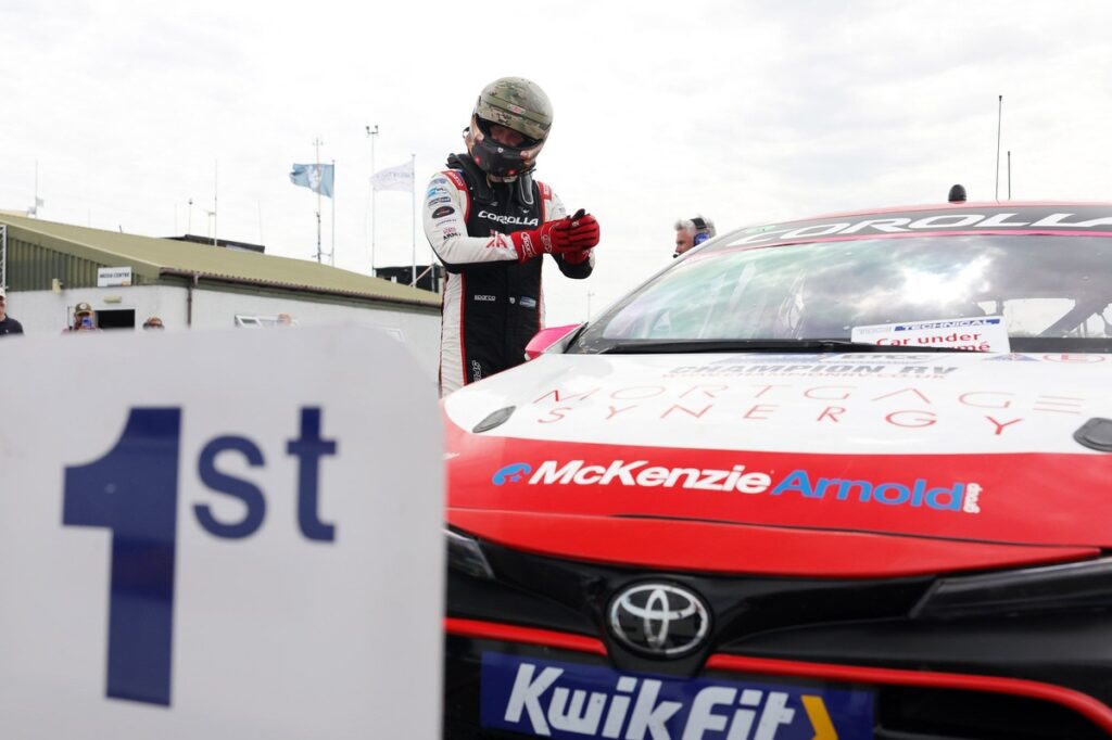 Cook rustles up a tasty qualifying race win