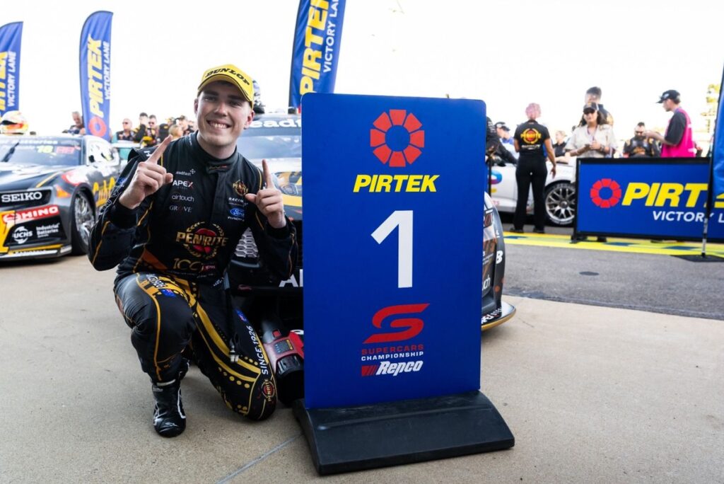 Supercars Townsville: Payne dominates race two Supercars Townsville: Payne dominates race two