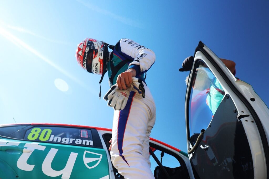 Ingram wins race three to make small cut into Sutton’s lead Ingram wins race three to make small cut into Sutton’s lead
