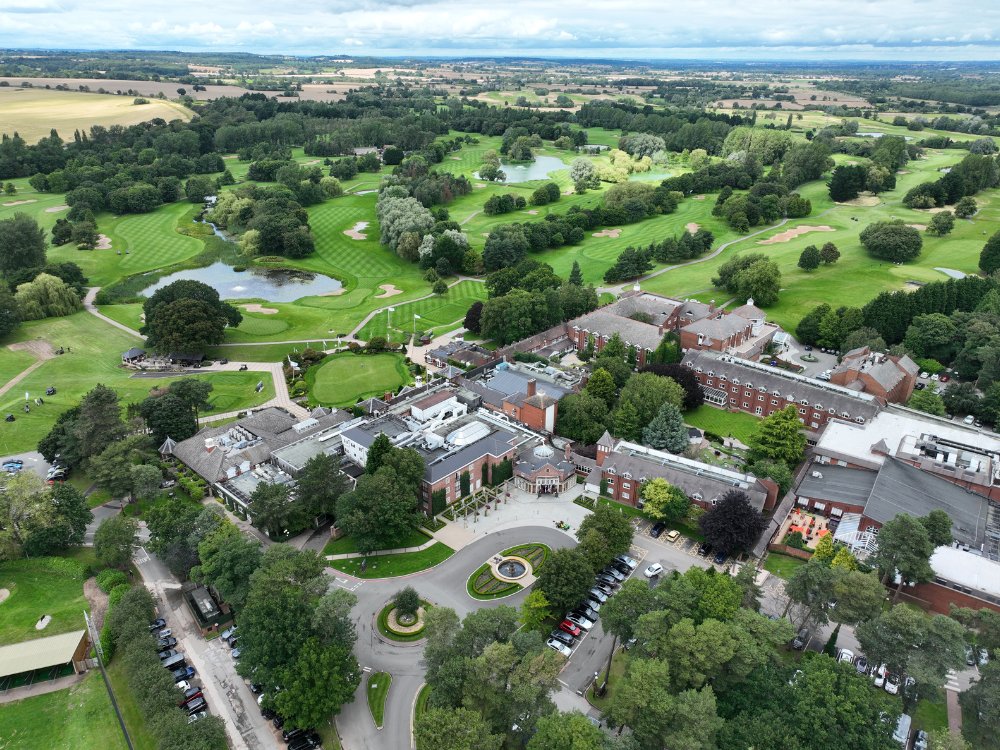 BANK ON THE BELFRY FOR AN ICONIC BREAK BANK ON THE BELFRY FOR AN ICONIC BREAK