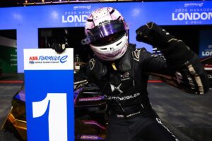 DS Penske finishes in style with a victory for Barnard DS Penske finishes in style with a victory for Barnard