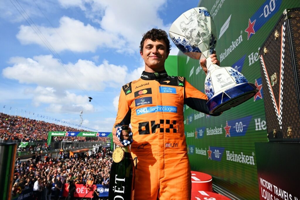 Norris extends McLaren deal until F1 2030 Norris extends McLaren deal until F1 2030