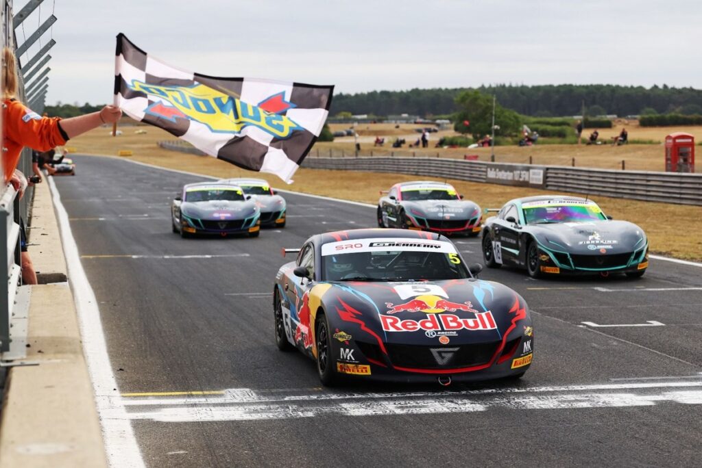 Red Bull protege Kalousdian dominates Snetterton Ginetta Junior event