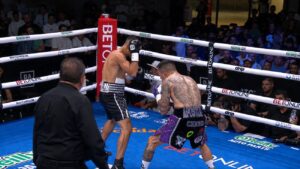 Mauricio Lara Stops Carlos Ornelas After Trading Knockdowns