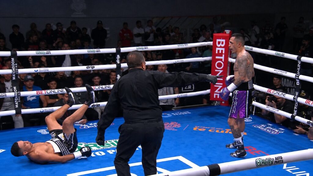Mauricio Lara Survives Knockdown, Stops Carlos Ornelas Mauricio Lara Survives Knockdown, Stops Carlos Ornelas