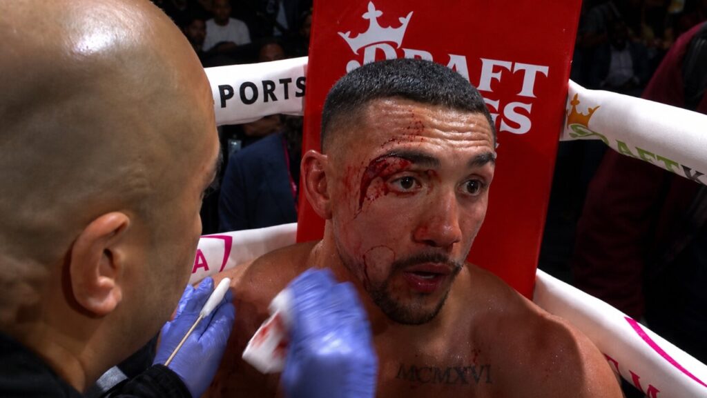 Teofimo Lopez Wins Third Belt As Rolando Romero Barely Fights Teofimo Lopez Wins Third Belt As Rolando Romero Barely Fights