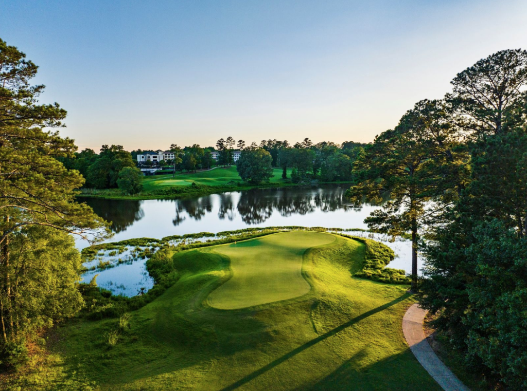 TRAVEL FEATURE: FAIRWAYS & SOUTHERN WAYS TRAVEL FEATURE: FAIRWAYS & SOUTHERN WAYS