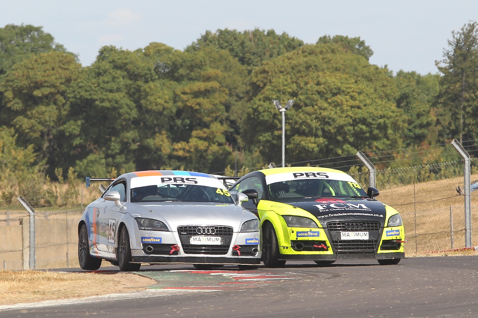 Swift (l) and Rogerson had hard-fought Audi tussle