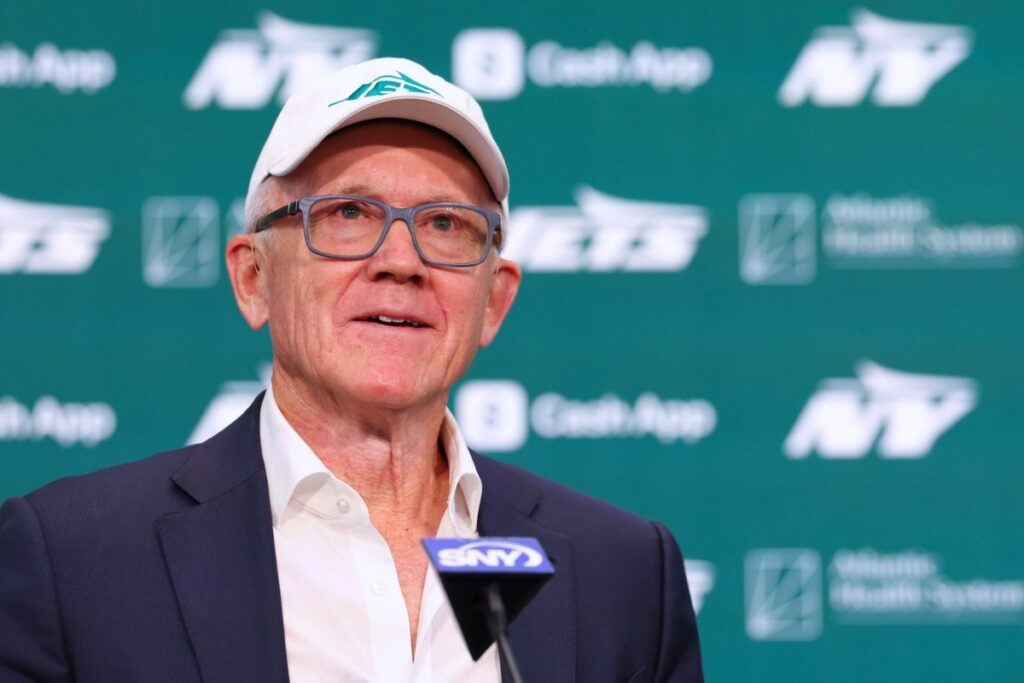 US billionaire Robert Wood Johnson acquires minor Aston Martin F1 stake