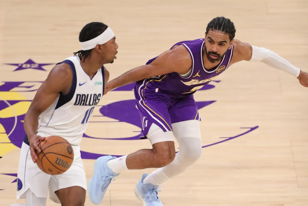 Report: Warriors eyeing several free agent veterans to round out roster Report: Warriors eyeing several free agent veterans to round out roster